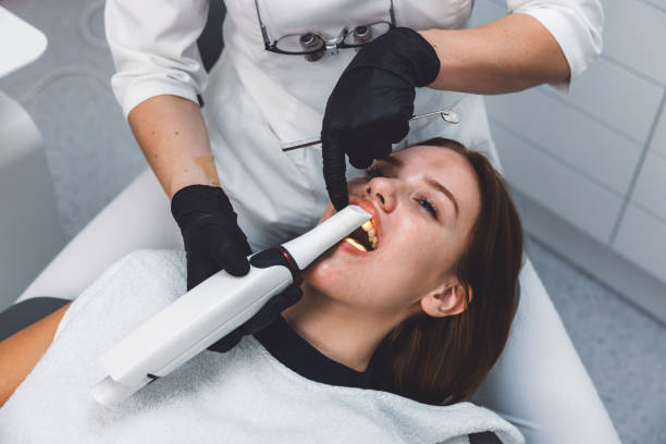 Best Dentist Open Late Near Me  in Country Clu, CA